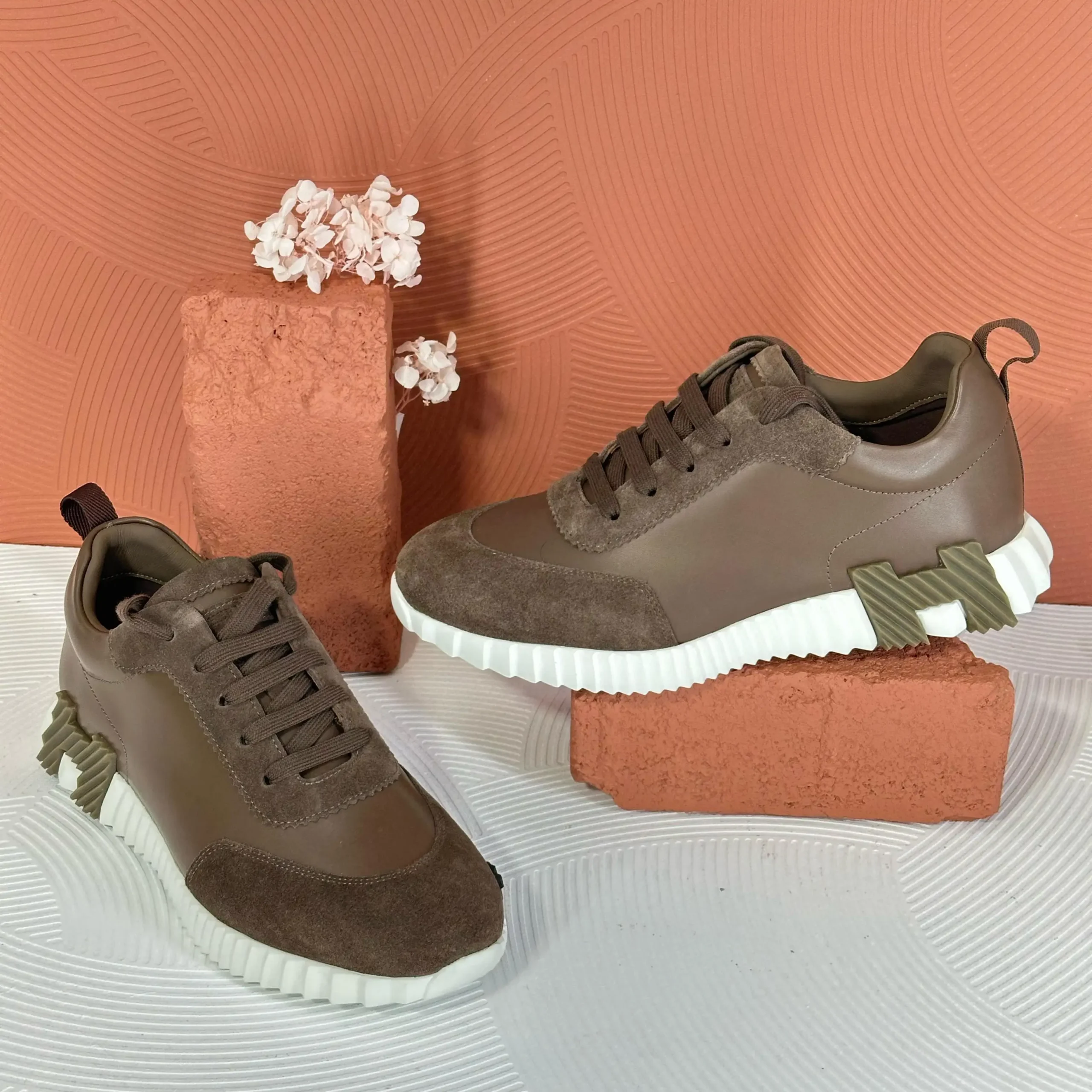 Hermès Bouncing Sneakers in Brown Leather & Suede – White & Green Rubber Sole in Dubai UAE