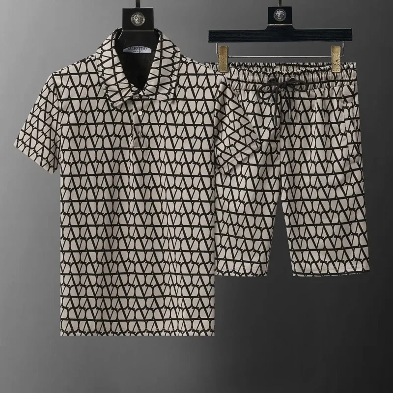 Valentino Cotton T-Shirt with Toile Iconographe Print – Luxury Casual Wear