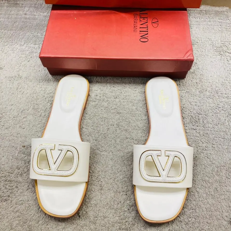 Valentino Garavani White Espadrille Sandals – Elegant Summer Style with Signature Red Box in Dubai UAE