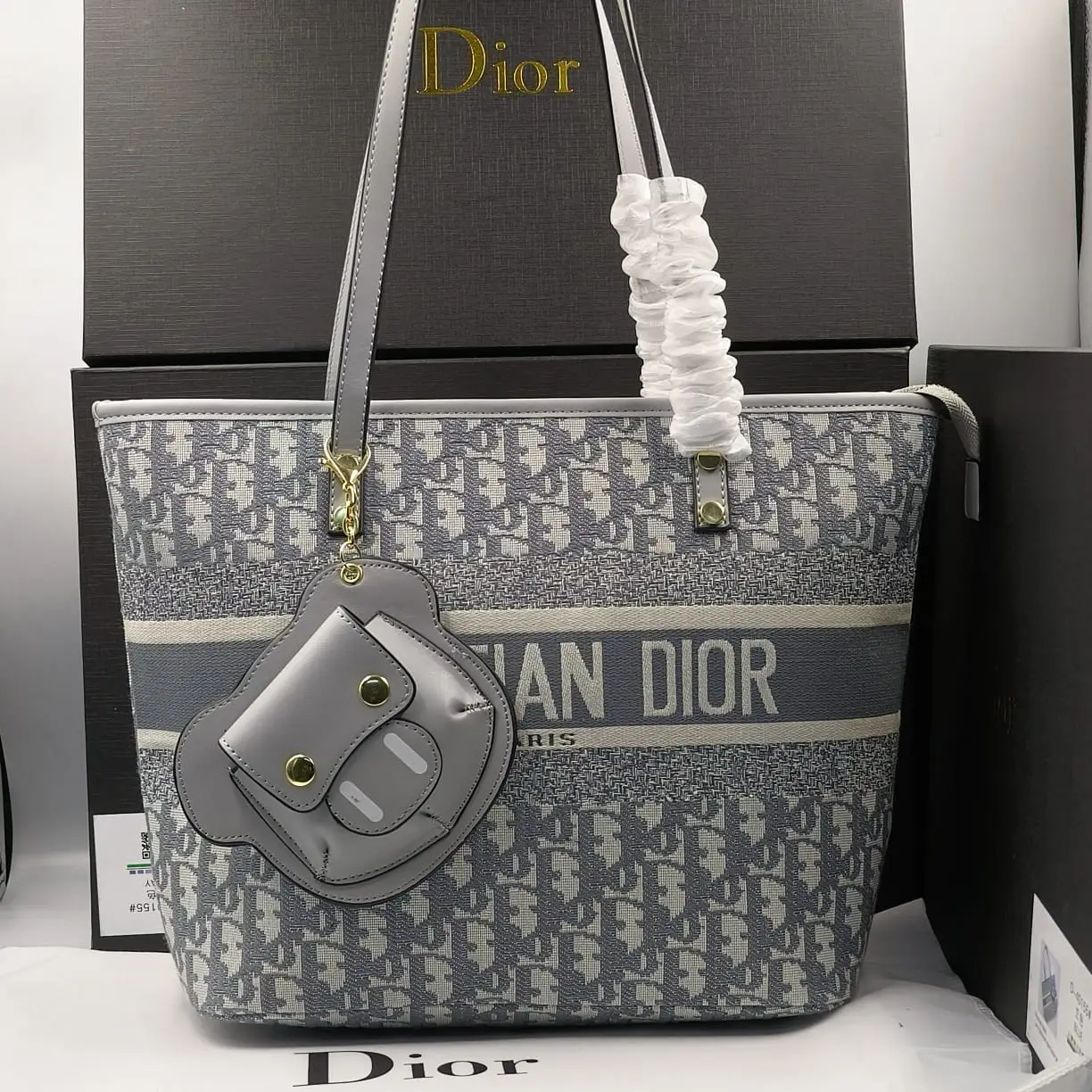 Dior Book Tote Bag with Oblique Pattern & Pouch – Luxury Designer Handbag in Dubai UAE Dior Book Tote Bag with Oblique Pattern & Pouch – Luxury Designer Handbag in Dubai UAE
