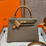 Hermès Kelly 25 Sellier in Etoupe Epsom Leather – Iconic Structured Handbag with Timeless Elegance in Dubai UAE