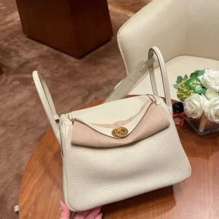 Hermès Lindy 26 Bag – Elegant Nata Clemence Leather with Dual Handle & Shoulder Strap Design in Dubai UAE